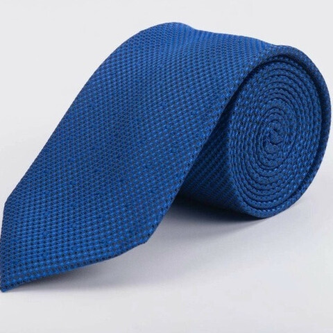Прокат синего галстука с мелким узором для мужских костюмов