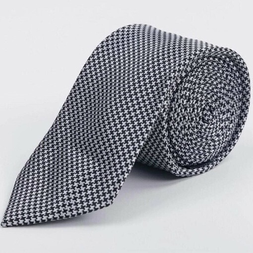Прокат галстука серого цвета с шахматным узором для мужского костюма