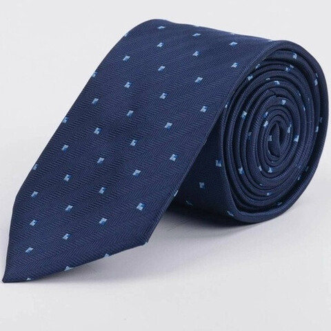 Галстук напрокат синего цвета в фактурную полоску и двухцветным квадратным узором для мужского костю