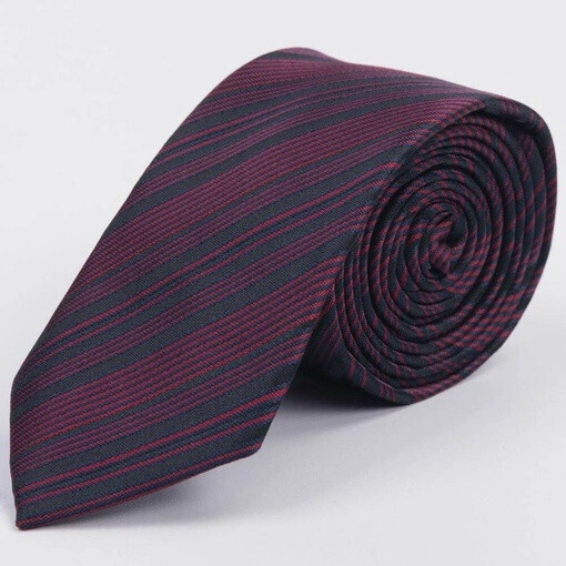 Арендовать галстук бордового цвета в черную мульти полосу для мужского костюма